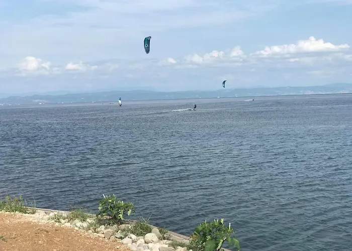 Sisters'house Градо