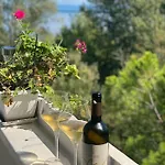 Sisters'house Апартаменты *