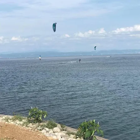 Sisters'house Градо